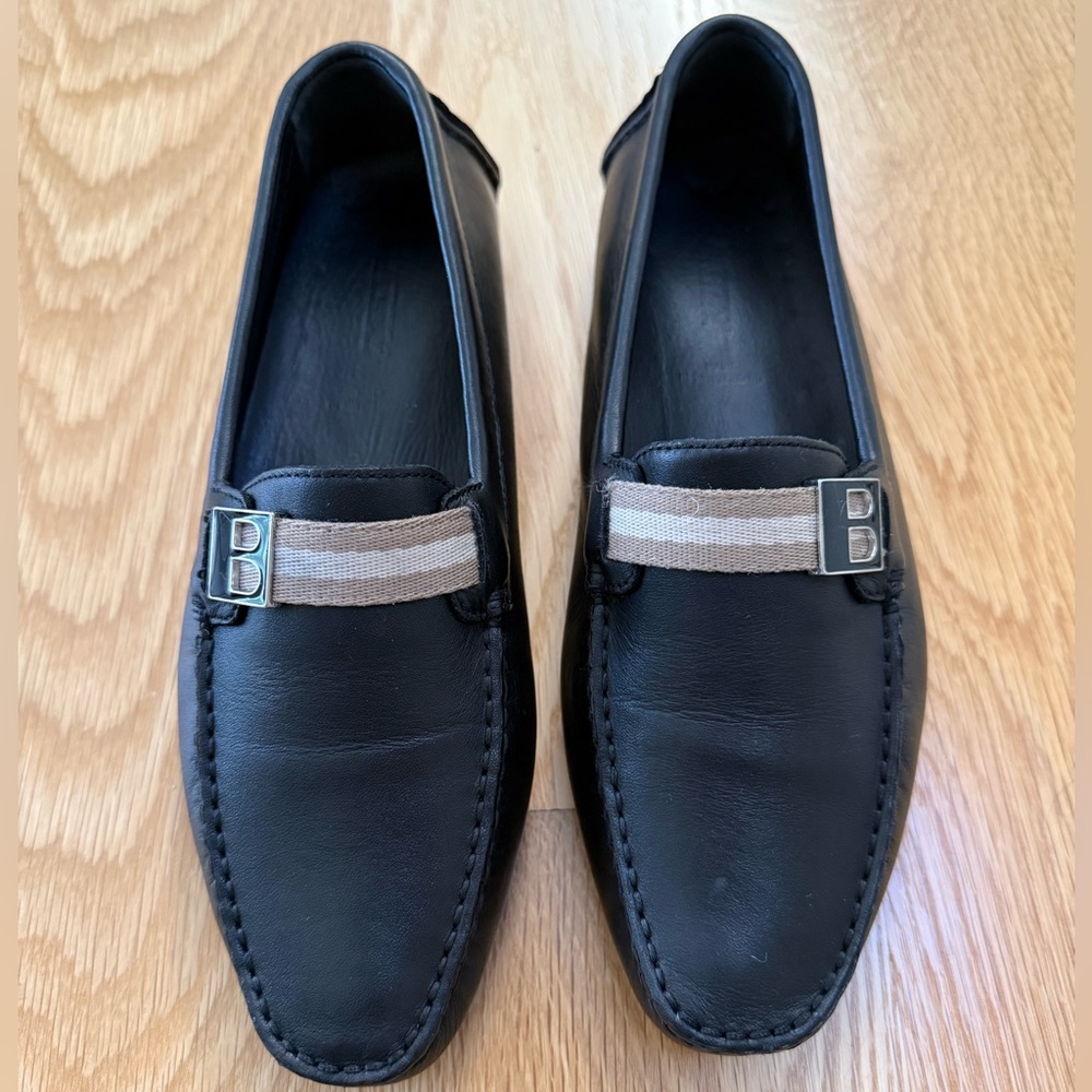 Vintage Bally Women’s Black Leather Loafer, Size 6 1/2